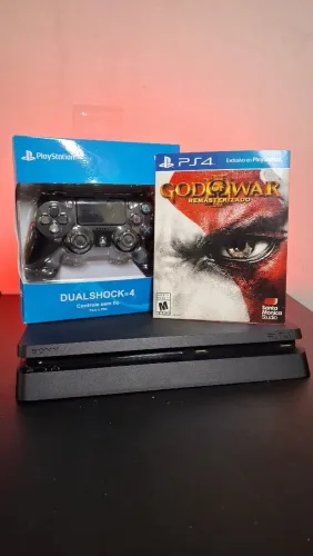 PS4 Slim Semi novo + controle novo na caixa