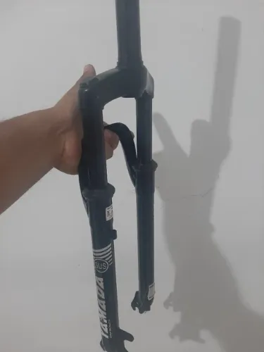 Peças para bicicleta: Garfo, Mesa e Kit Freio.