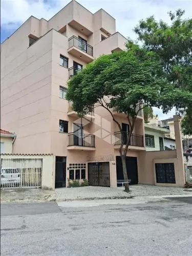 A paramento a 3 minutos do metrô e Shopping Tucuruvi, com 2 dormitórios e elevador.