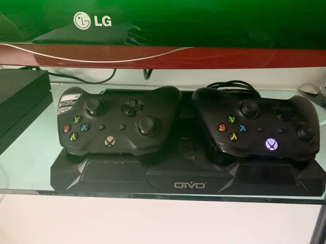 Console Xbox One X 1TB