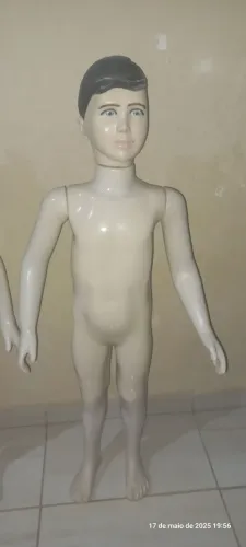 Mannequin Infantil para Loja de Roupas