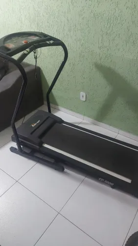 Esteira elétrica Polimet EP-3800 cor preto