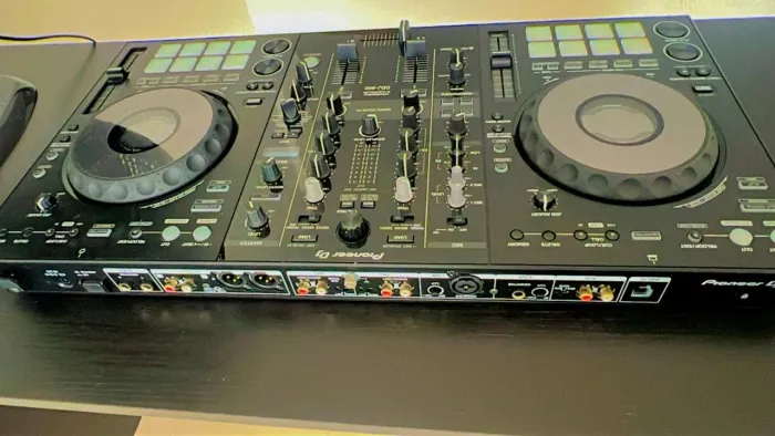 Controladora DDJ-800 Pioneer