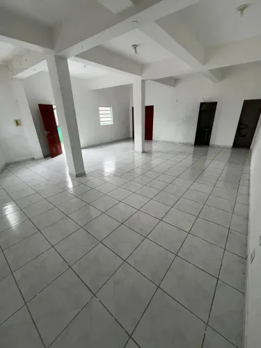 Salão comercial de 80m² no Jardim Julia, em Embu das Artes