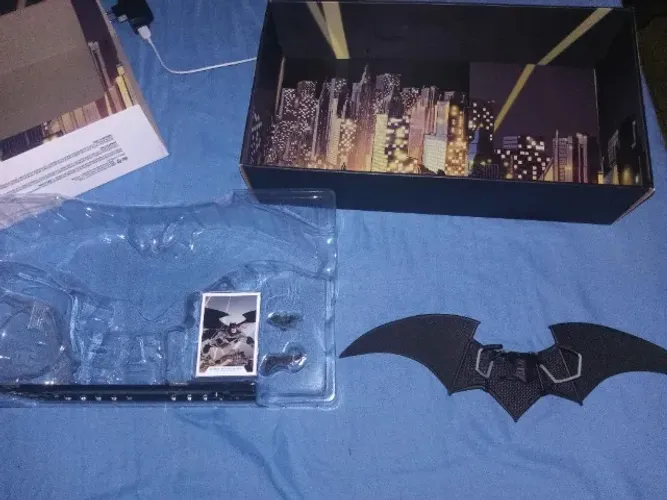 McFarlane Toys DC Multiverse Bat-Planador (Bat-Glider)