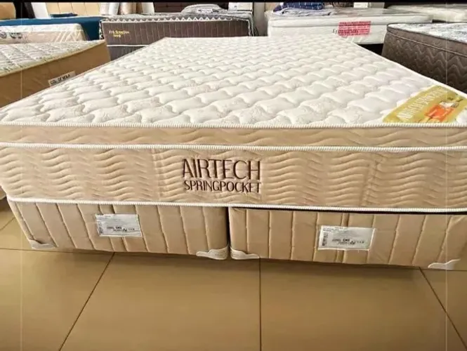 Cama queen size à pronta-entrega