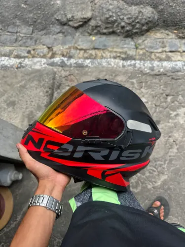 Capacete norisk