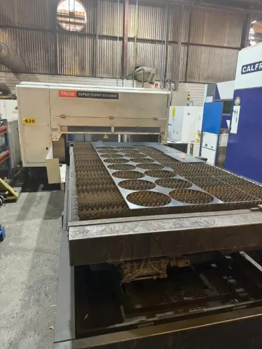 Máquina de Corte a Laser Mazak Super turbo X-510 MK2