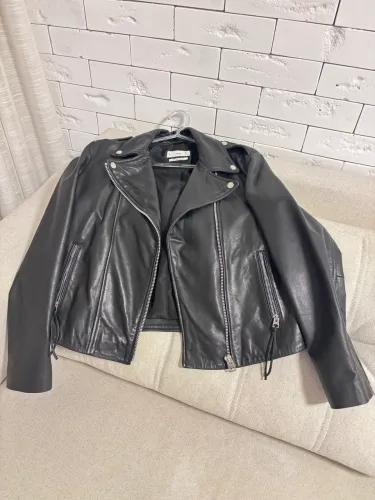 Jaqueta de couro preta feminina Mango