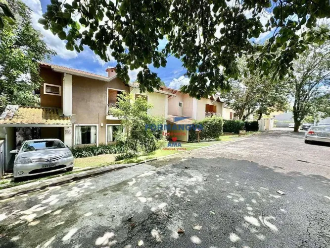 Vila Velha - Casa com 3 quartos à VENDA com 124 m² por R$ 1.150.000 na Granja Viana