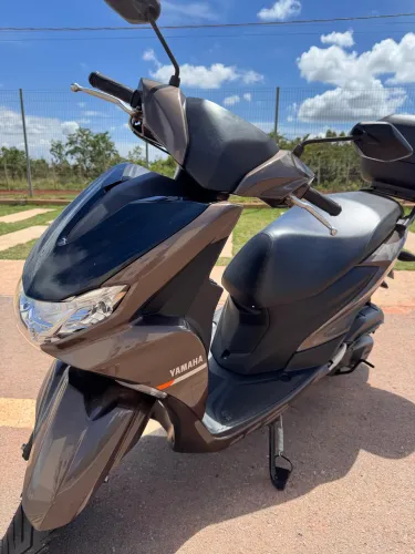 Yamaha Fluo 125 ABS 2024/2025 - Moto impecável, única dona, com seguro ativo