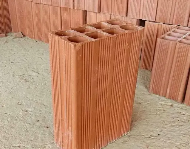 Tijolos e telha são Miguel