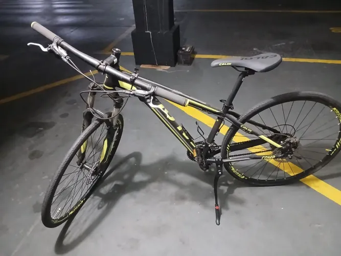 Bicicleta Caloi Explorer. Ótima para pedalar!