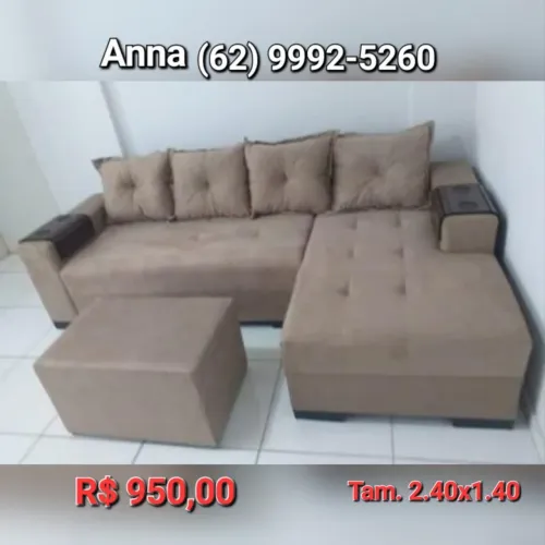 Sofá de canto com puff