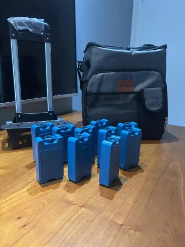 Bolsa Térmica 45L Nova + Carrinho Retrátil + 10 placas de Gelo reutilizável | Nova | R$275