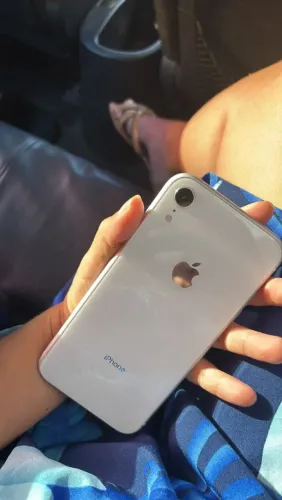 iPhone XR 