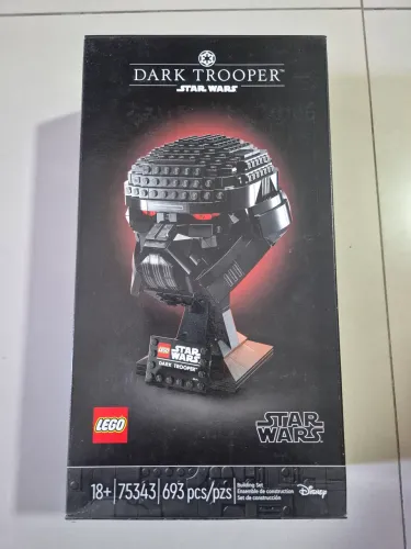LEGO Star Wars - Capacete de Dark Trooper - Kit com 693 Peças