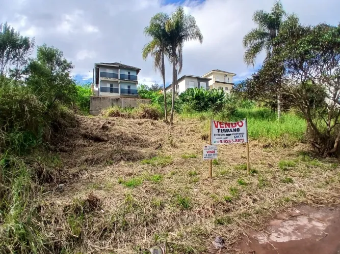 Terreno 250 m2 em Cotia com terraplanagem pronta pra construir