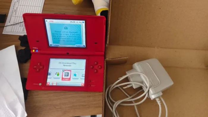 Nintendo dsi vermelho desbloqueado