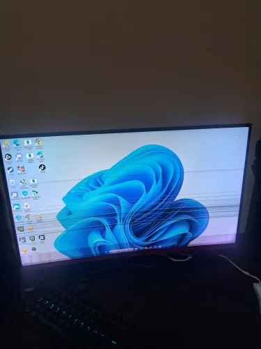 Monitor hq Curvo com defeito