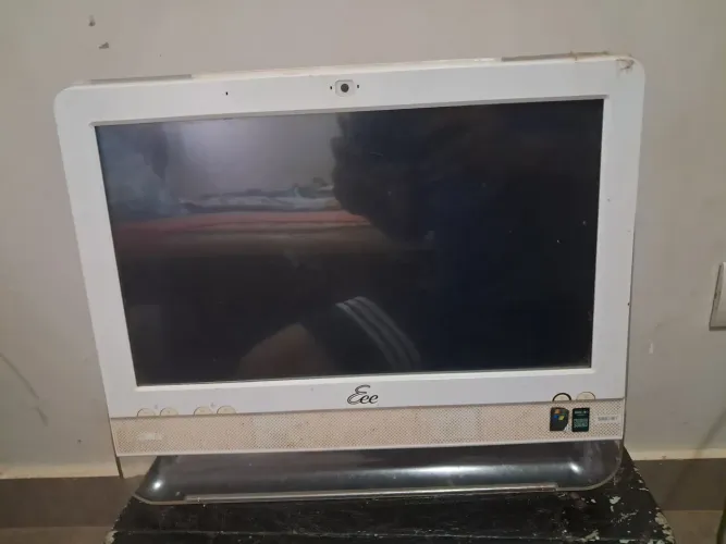 ASUS Eee Top ET1602 - PC All-in-One para Colecionador