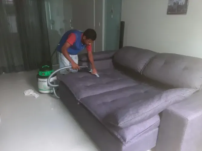 Lavagem a seco profissional em estofados, serviço de qualidade