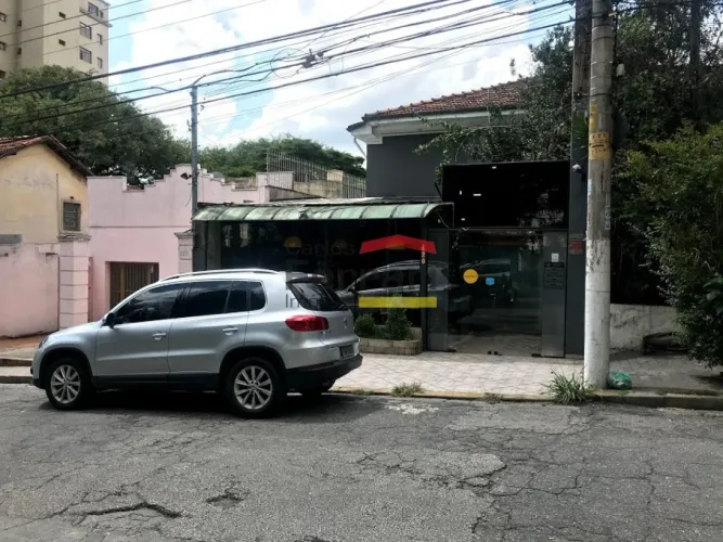 Imóvel comercial muito bem localiza, bom para lojas, bares ou restaurantes, 2 pavimentos