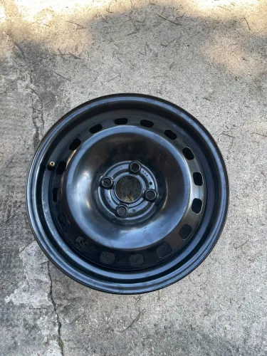 Roda de ferro aro 15 original Volkswagen Gol Voyage saveiro Parati