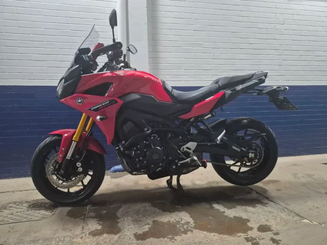 Tracer 900 GT em ótimo estado. Baixa Quilometragem