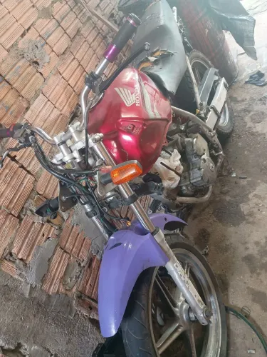 Twister 250 moto praticamente completa.