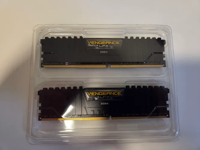 Memória ram original 2x8gb (16gb) ddr4 2666Mhz Corsair Vengeance Lpx