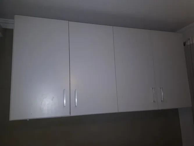 Armário suspenso