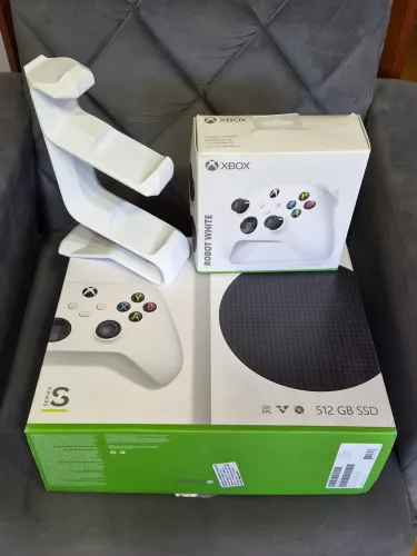 Xbox serie S 512gb com 2 controles