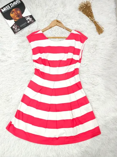 Vestido Fit and Flare Listrado Forever21 <br>Tamanho M