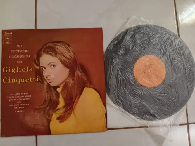 LP Gigliola Cinquetti - Os Grandes Sucessos - Epic - Vinil Brasileiro