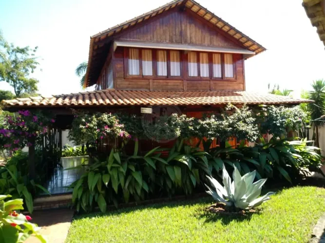 Chácara com 6 Quartos sendo 2 Suítes para venda, 450m² - Jardim Ouro Branco