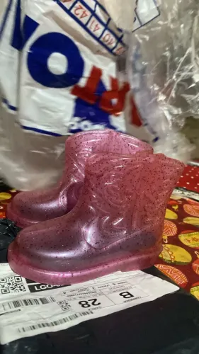 Botinha emborrachada menina