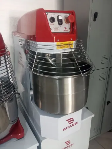 NZ. Amassadeira espiral 15 kg BRAESI