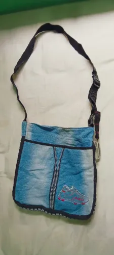 BOLSA AZUL MODERNA