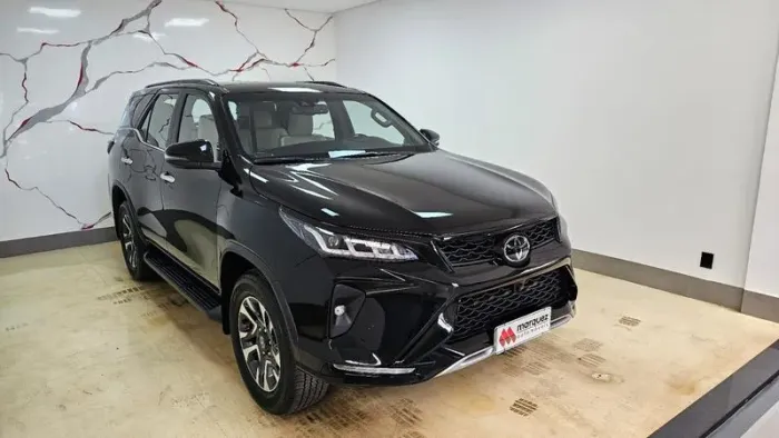 Toyota Hilux SW4 Diamond 2.8 TB 4X4 Die. Aut. 2024