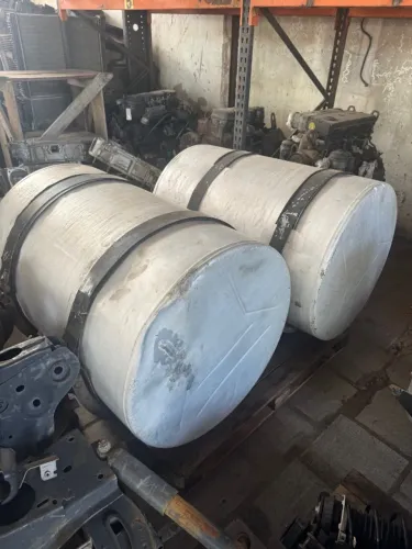 Tanques de combustível de alumínio com suporte