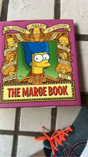 Livro Colecionador The Marge Book