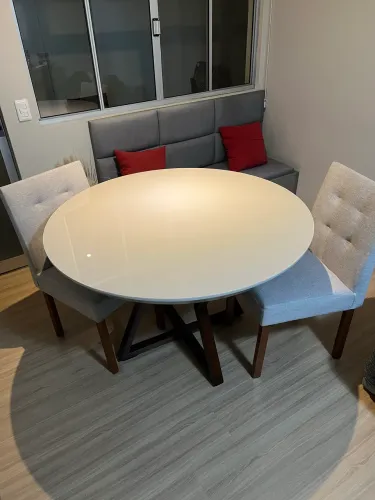 Mesa + 02 cadeiras