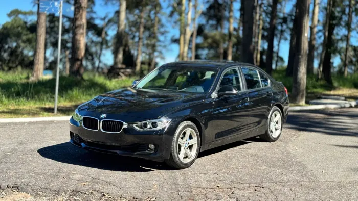 BMW 320I A 2.0 Turbo/activeflex 16V 184cv 4P 2013