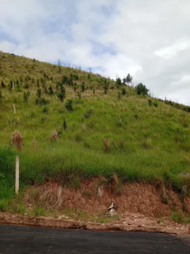 Terreno no jardim cachoeira / igrejinha