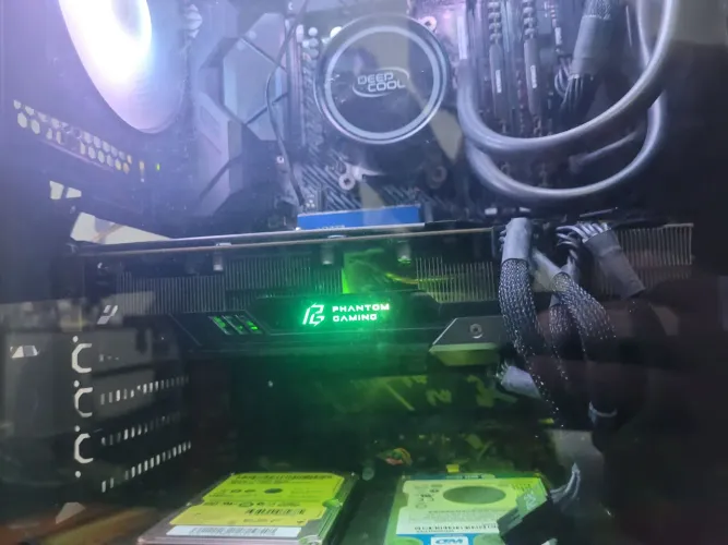 Radeon RX 5700 XT 8gb