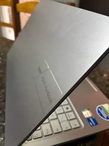 ASUS VivoBook ? i5 12ª geração | Iris Xe | Estado de novo