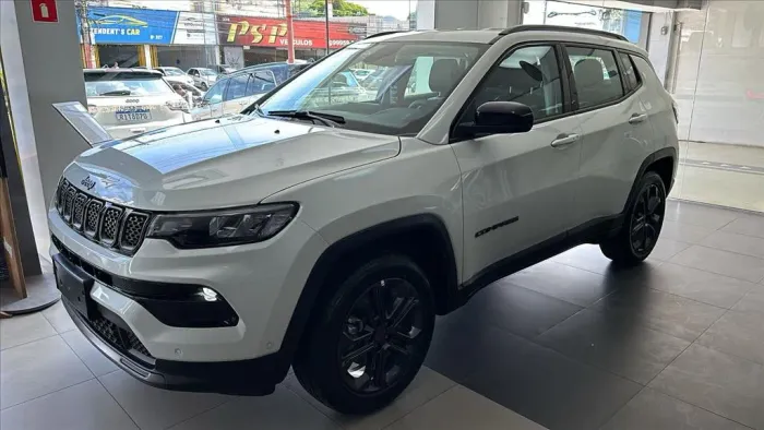 Jeep Compass Long. T270 1.3 TB 4X2 Flex AUT 2026