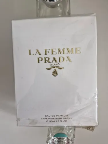 Perfume Prada