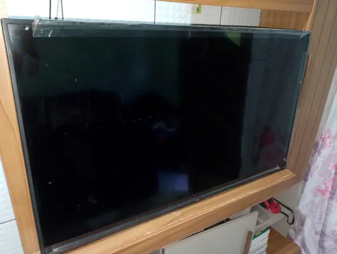 Semi Nova Tv-Smart TCL ) 55p Com Defeito Besta Acende E Apaga